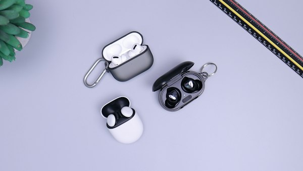 Realme Buds T100 TWS Wireless Earbuds (AI ENC, 28H Playback)