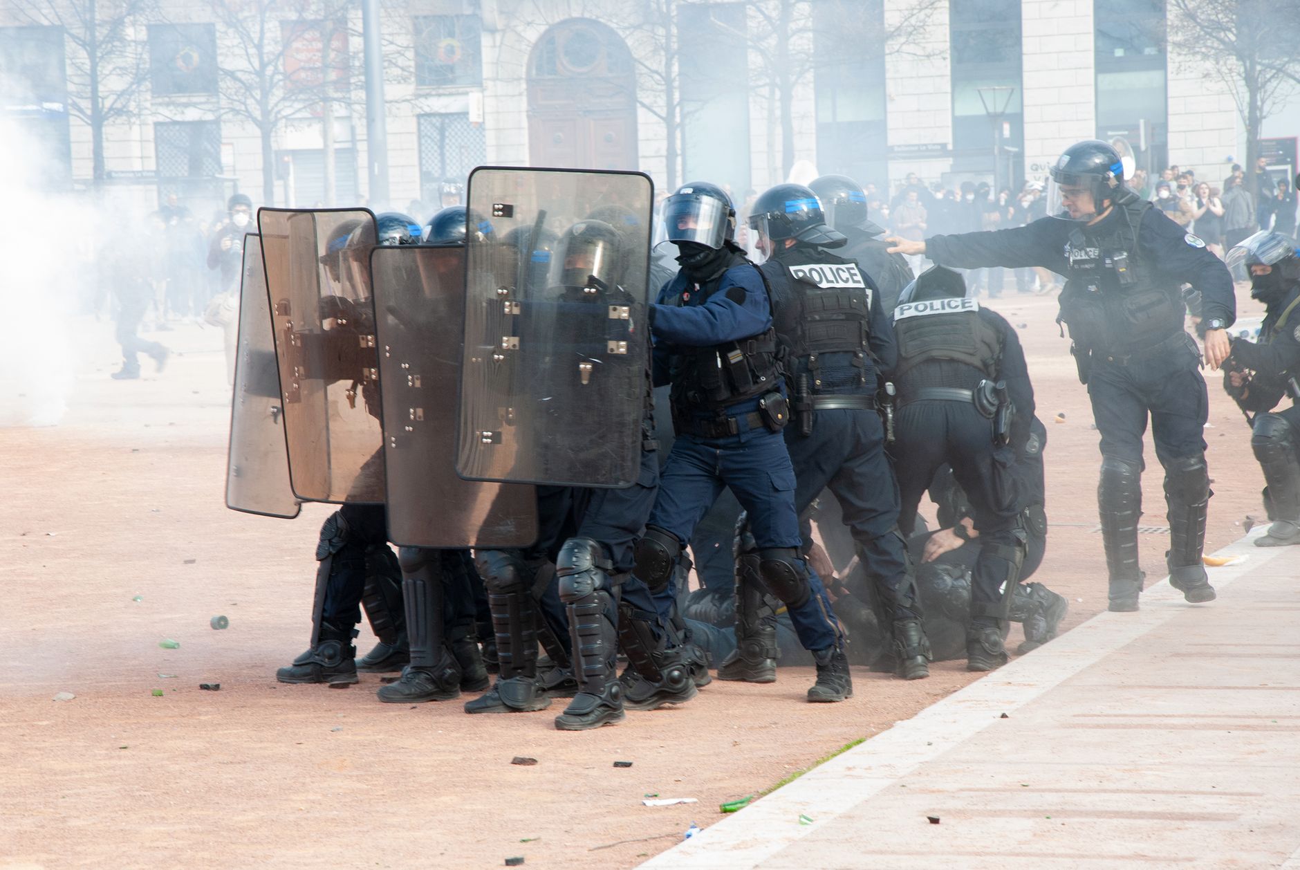 France prepares for day of protest a week after nationwide riots — বিশেষ বিশ্লেষণ ও গভীর সম্পাদকীয় পর্যালোচনা